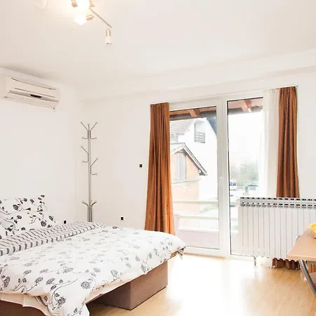 Rooms Garden Zagreb Airport Velika Gorica Exterior photo