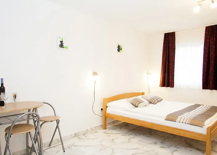 Rooms Garden Zagreb Airport