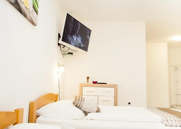 Rooms Garden Zagreb Airport